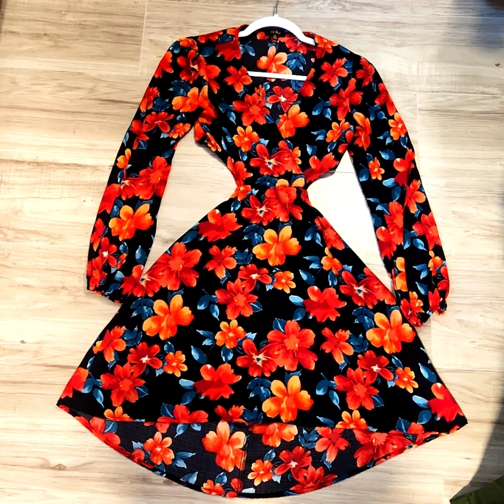 NwT Black/Red Floral Vneck Long Sleeve Flare Dress - open sides cutout
